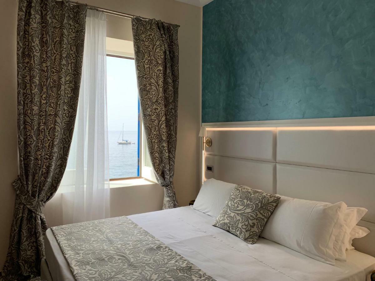 Hotel L'Ariana Isole Eolie - Una Esperienze Leni Exterior foto