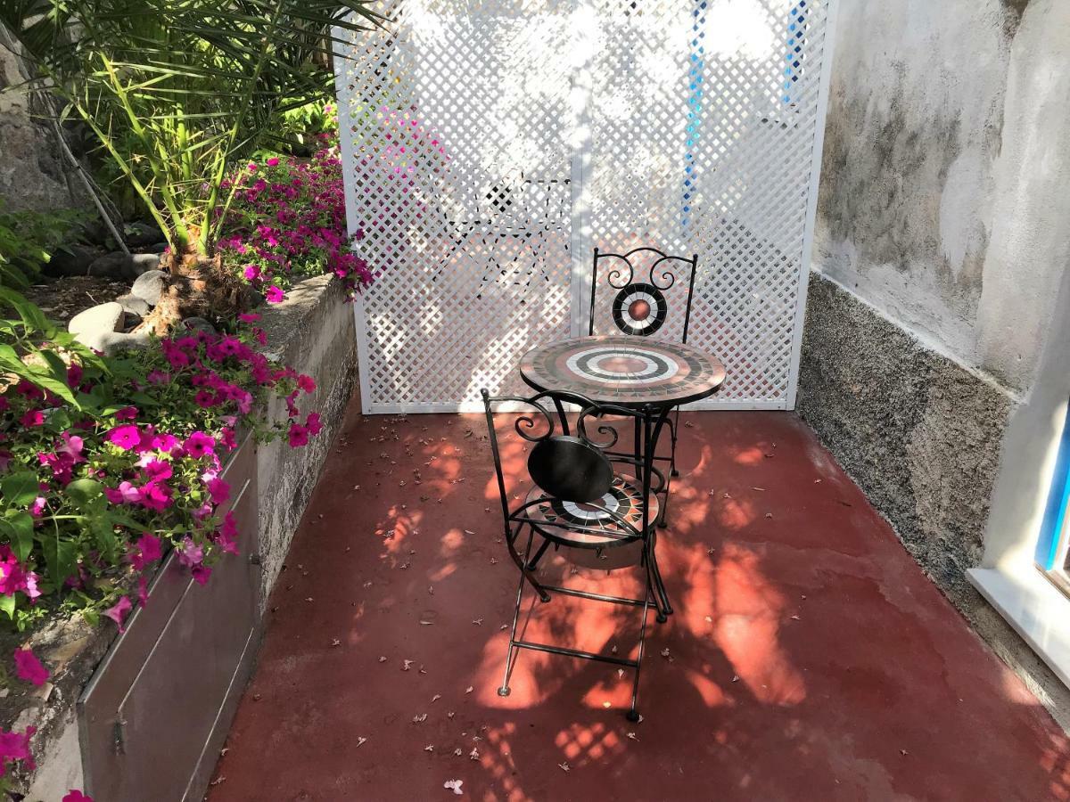 Hotel L'Ariana Isole Eolie - Una Esperienze Leni Exterior foto