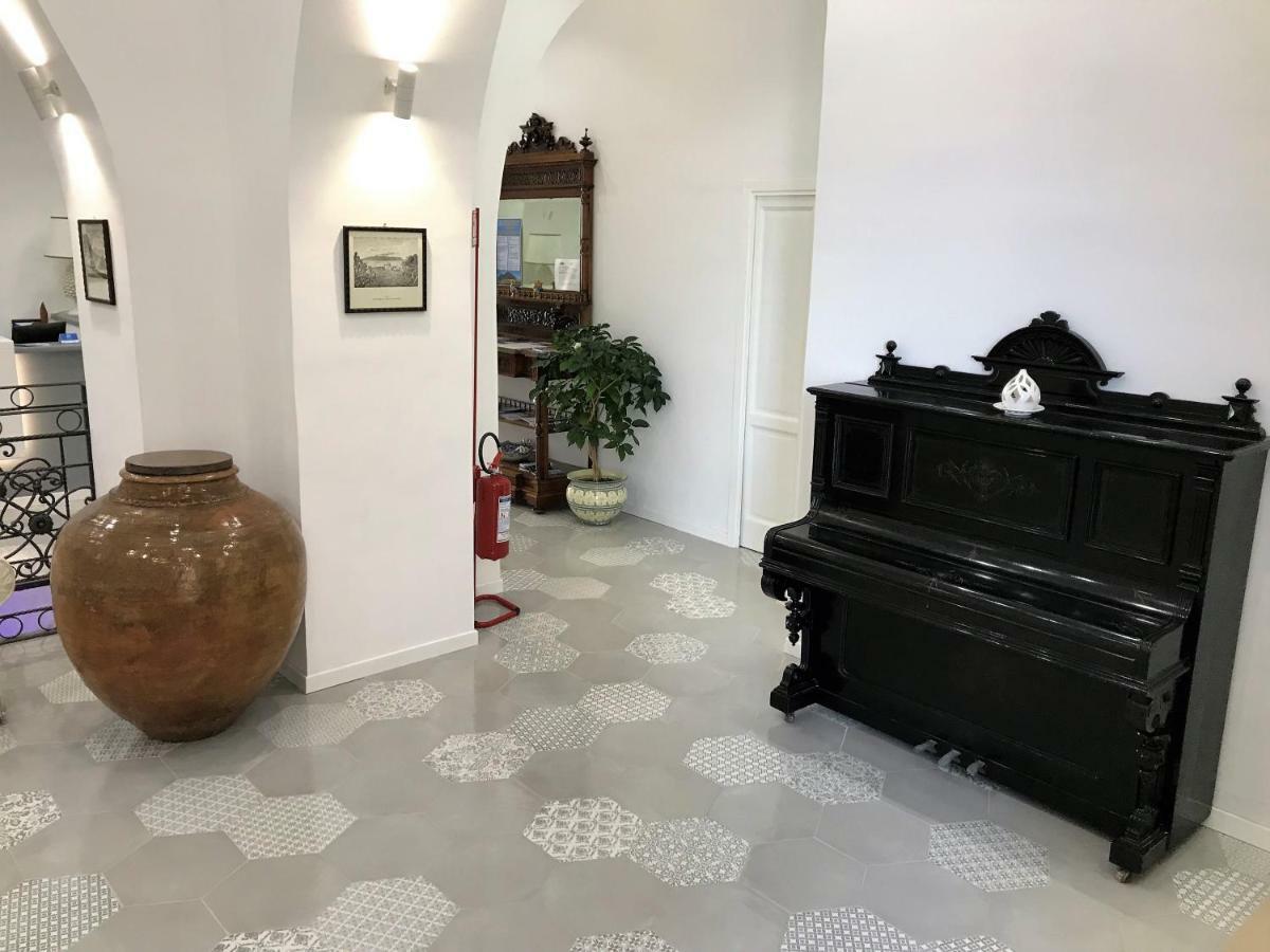 Hotel L'Ariana Isole Eolie - Una Esperienze Leni Exterior foto