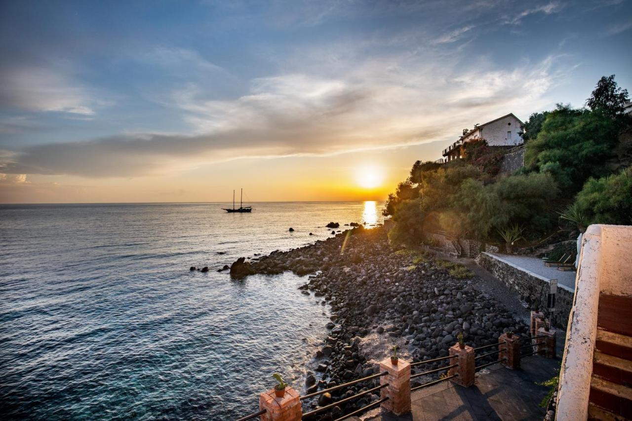 Hotel L'Ariana Isole Eolie - Una Esperienze Leni Exterior foto